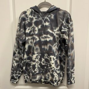 Lululemon tie died sweater